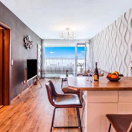 Apartament Lelle Marine-hanna Pool - Happy *