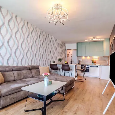 Lelle Marine-hanna Pool - Happy Apartament Balatonlelle