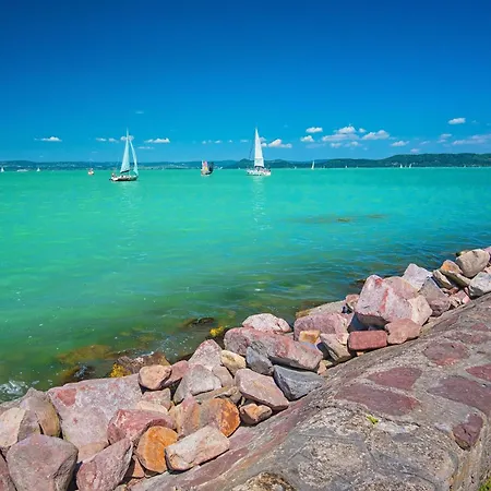 Lelle Marine-hanna Pool - Happy Balatonlelle