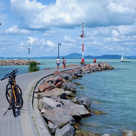 Apartament Lelle Marine-hanna Pool - Happy